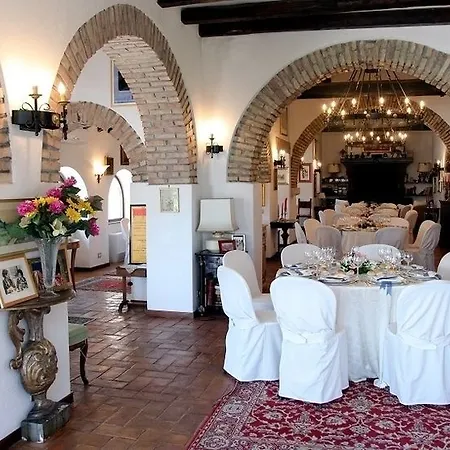 Parco Delle Nazioni - Relax Grand Bed & Breakfast Castel di Decima