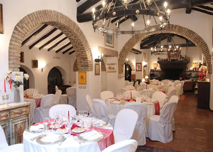 Nocleg ze śniadaniem Parco Delle Nazioni - Relax Grand Castel di Decima